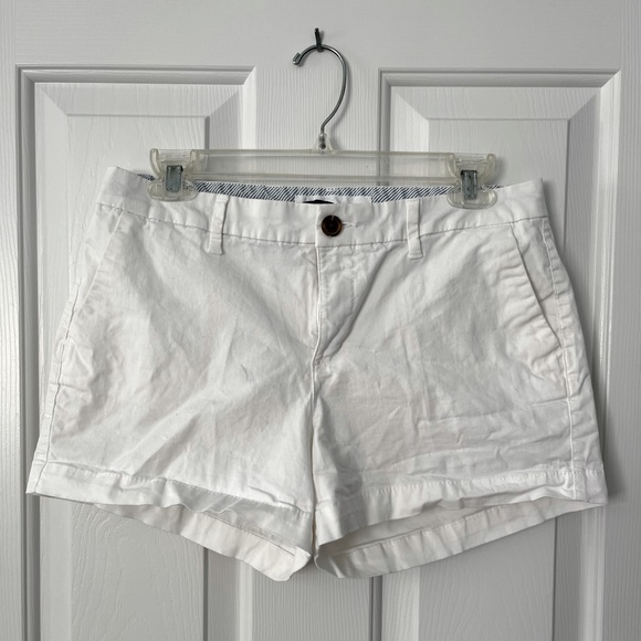 Old Navy - Everyday Short (white size 6) - Picture 1 of 3